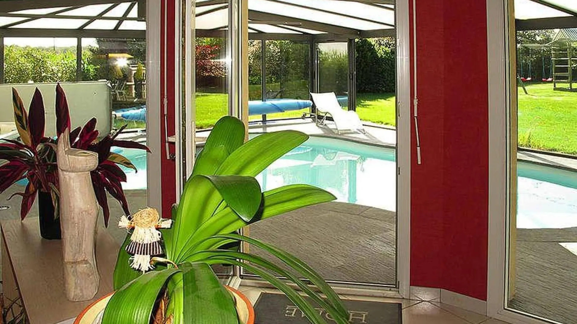 Brittany, House With Swimming Pool And Spa In The Countryside Kersaint-Plabennec