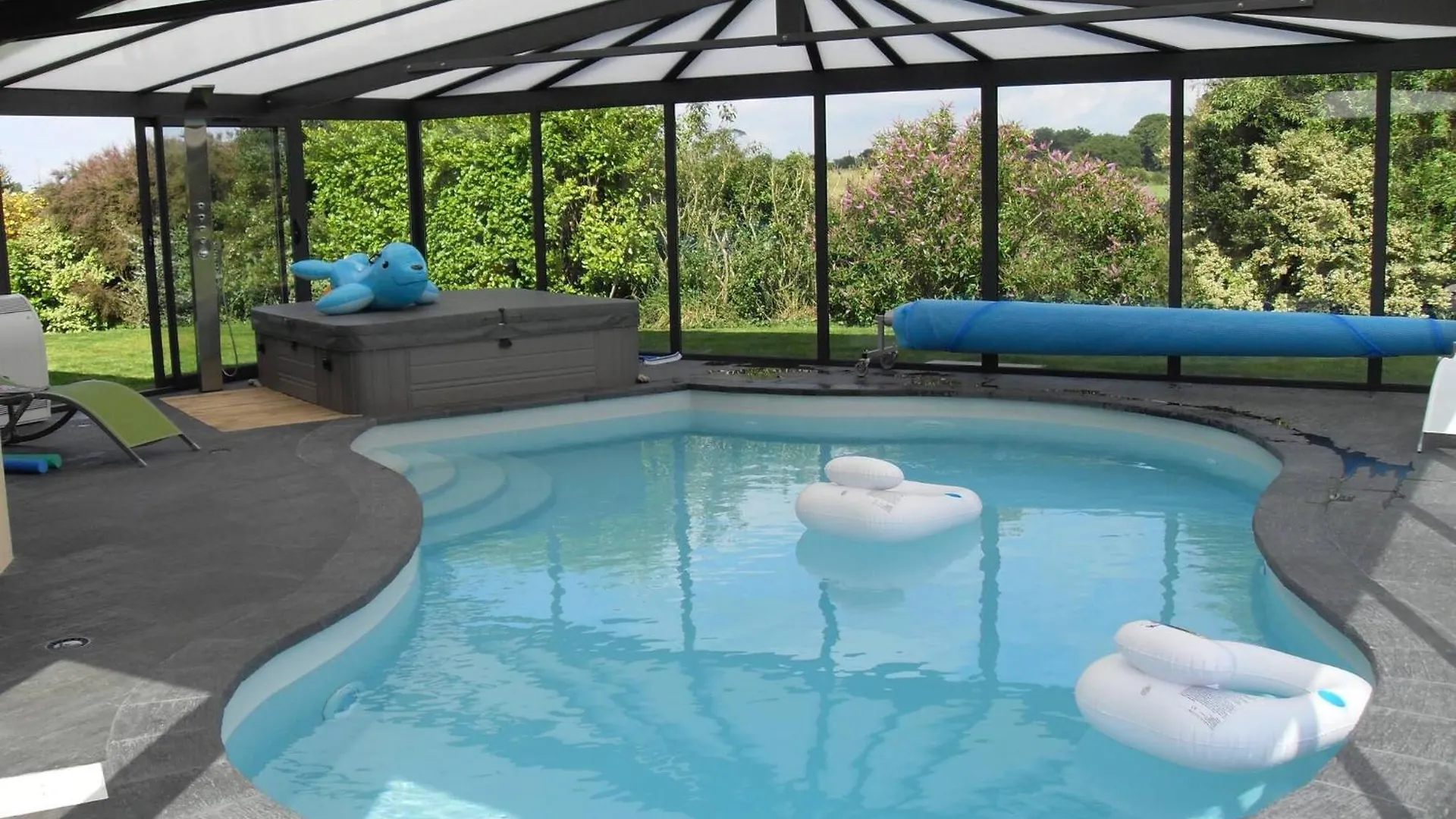 Brittany, House With Swimming Pool And Spa In The Countryside Kersaint-Plabennec